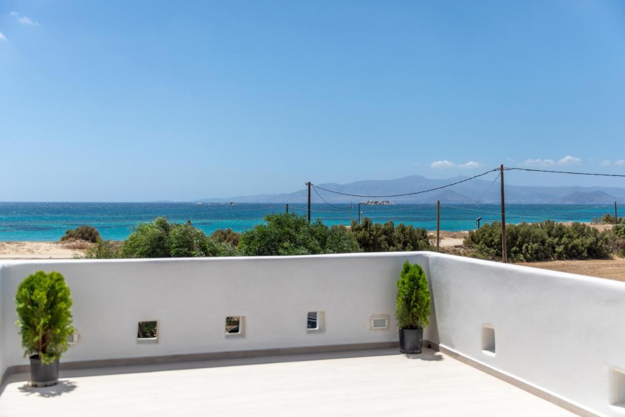 Kalais Sea Vibes, Beachfront Suites - A 10 Minute Drive Away From Naxos Town - Next To The Bus Stop Pláka Екстериор снимка