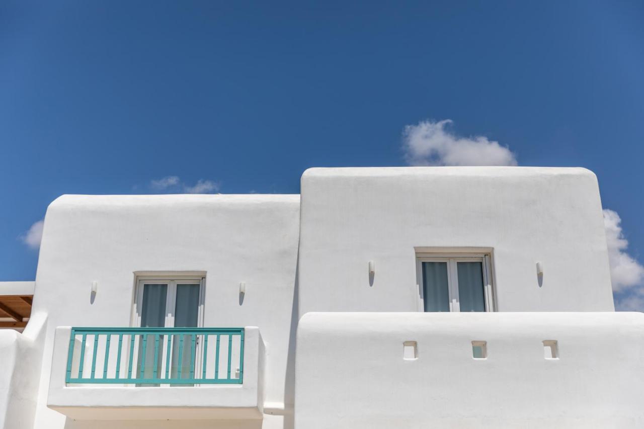 Kalais Sea Vibes, Beachfront Suites - A 10 Minute Drive Away From Naxos Town - Next To The Bus Stop Pláka Екстериор снимка